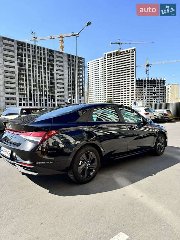 Седан Hyundai Elantra 2022 в Киеве