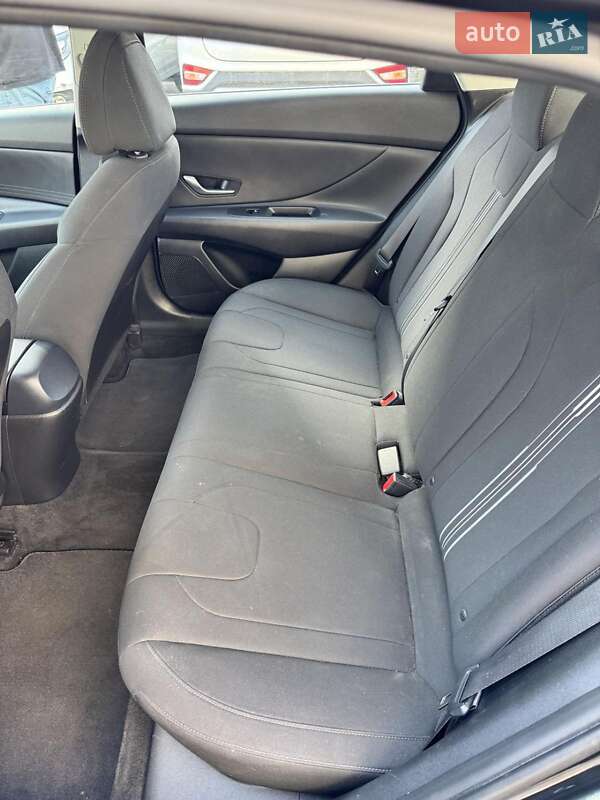 Седан Hyundai Elantra 2022 в Киеве