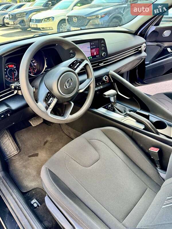 Седан Hyundai Elantra 2022 в Киеве