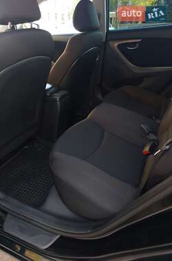 Седан Hyundai Elantra 2013 в 