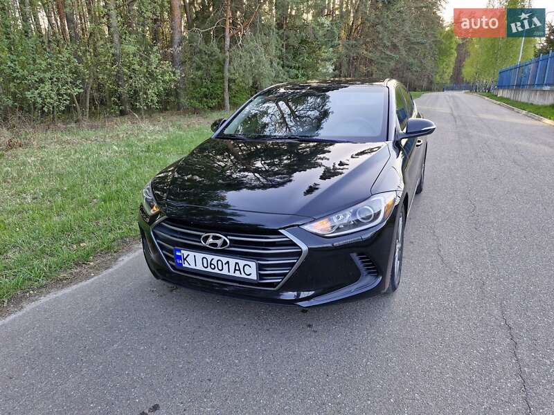 Седан Hyundai Elantra 2016 в Буче
