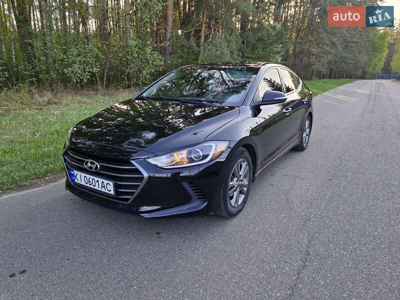 Седан Hyundai Elantra 2016 в Буче
