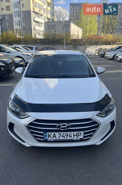 Седан Hyundai Elantra 2017 в 
