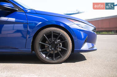 Седан Hyundai Elantra 2021 в 