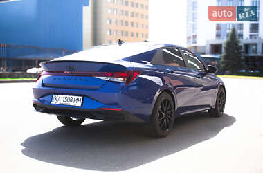 Седан Hyundai Elantra 2021 в 