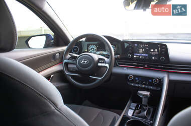 Седан Hyundai Elantra 2021 в 