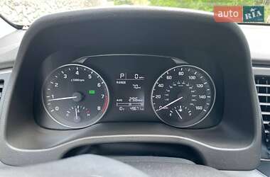 Седан Hyundai Elantra 2017 в 