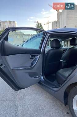 Седан Hyundai Elantra 2011 в 