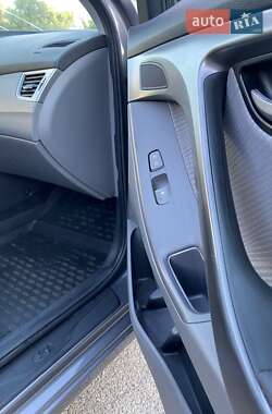 Седан Hyundai Elantra 2011 в 