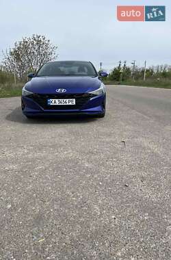 Седан Hyundai Elantra 2021 в 