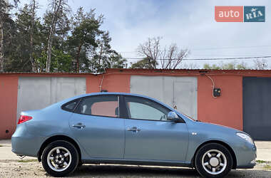 Седан Hyundai Elantra 2008 в 