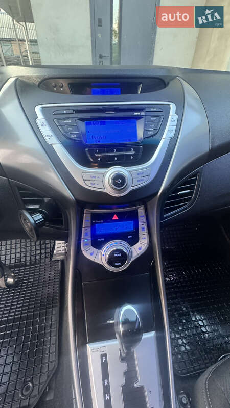 Седан Hyundai Elantra 2012 в Запорожье