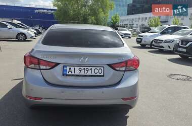 Седан Hyundai Elantra 2015 в Києві