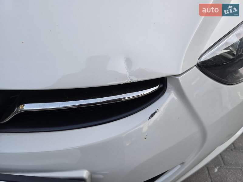 Седан Hyundai Elantra 2012 в Києві фото 8 Седан Hyundai Elantra 2012 в Києві
