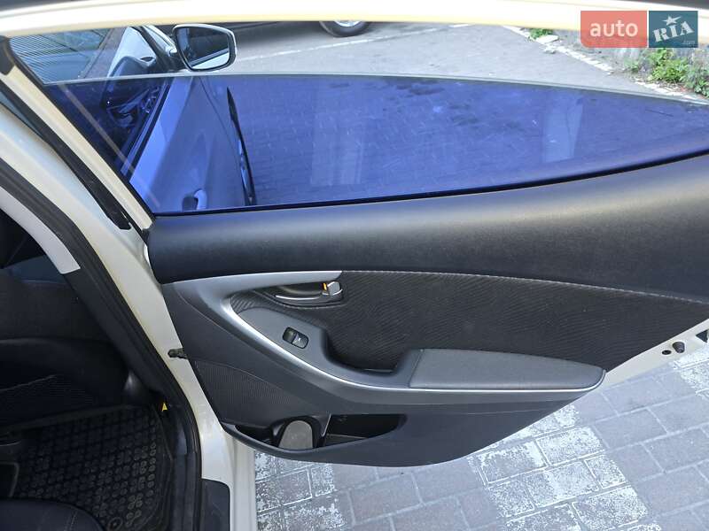 Седан Hyundai Elantra 2012 в Києві фото 17 Седан Hyundai Elantra 2012 в Києві