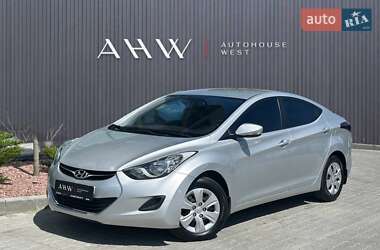 Седан Hyundai Elantra 2012 в Львове