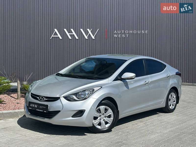 Hyundai Elantra 2012