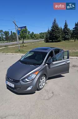 Седан Hyundai Elantra 2012 в 