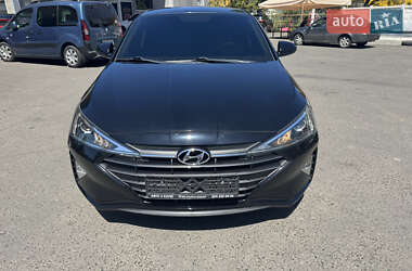 Hyundai Elantra 2019
