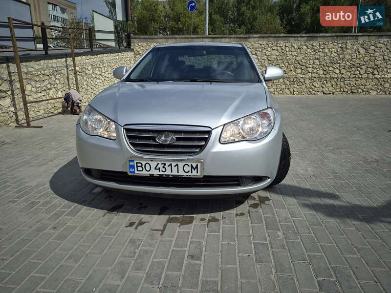 Седан Hyundai Elantra 2008 в Тернополі