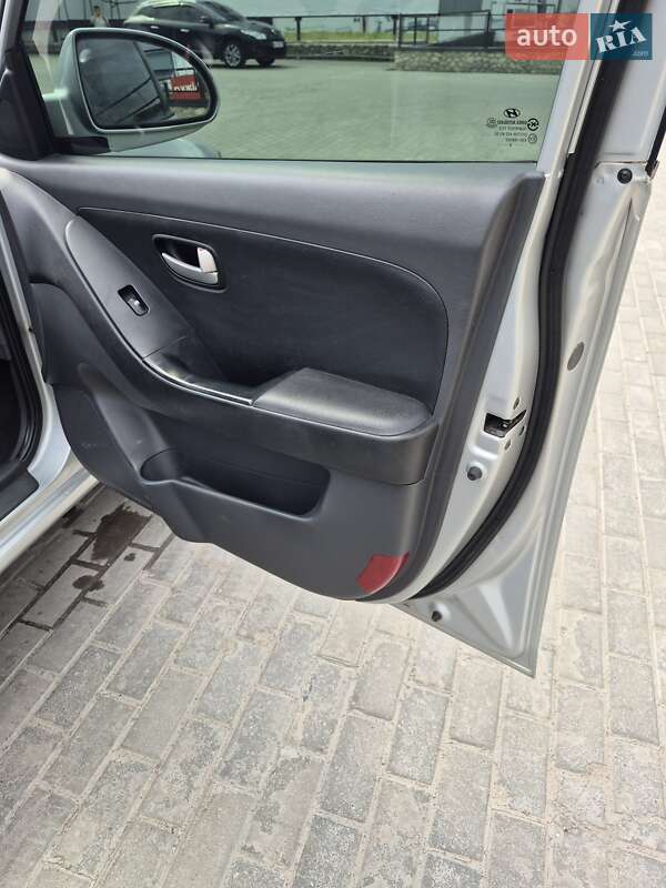 Седан Hyundai Elantra 2008 в Тернополі
