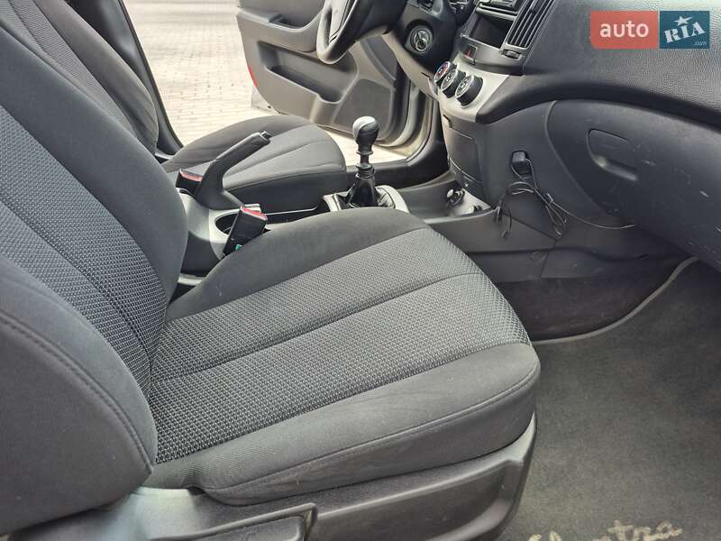 Седан Hyundai Elantra 2008 в Тернополі