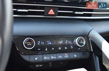 Седан Hyundai Elantra 2024 в 