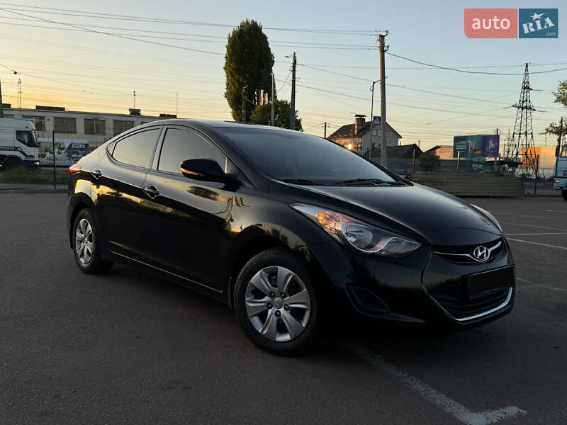 Hyundai Elantra 2013