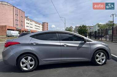 Седан Hyundai Elantra 2012 в 