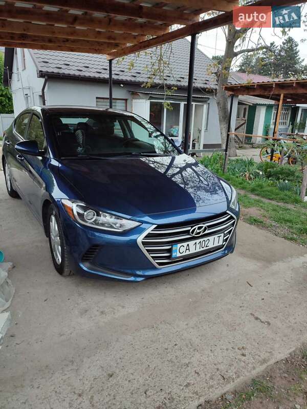 Hyundai Elantra 2016