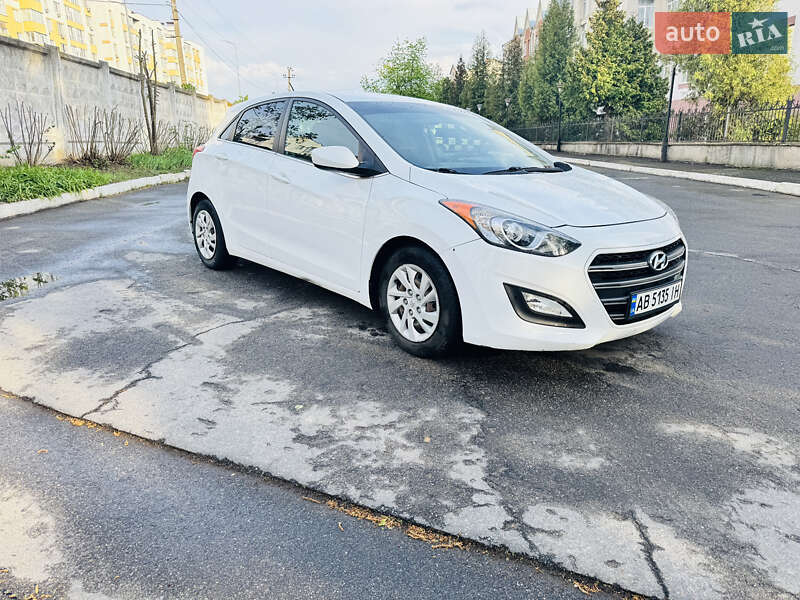 Хетчбек Hyundai Elantra 2015 в Вінниці
