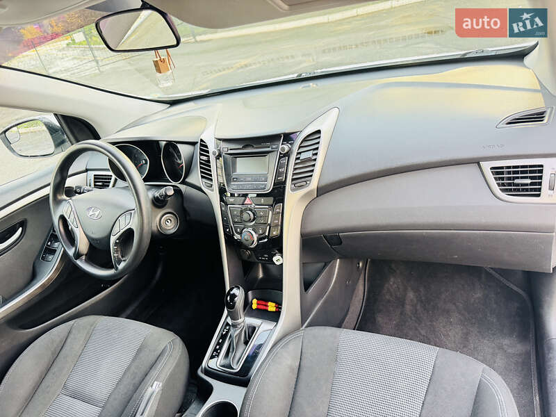 Хетчбек Hyundai Elantra 2015 в Вінниці