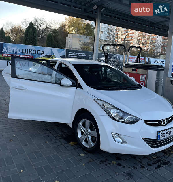 Hyundai Elantra 2013
