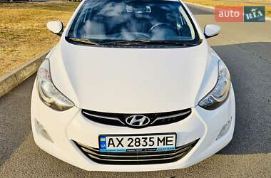 Седан Hyundai Elantra 2012 в 