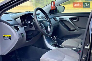 Седан Hyundai Elantra 2014 в 