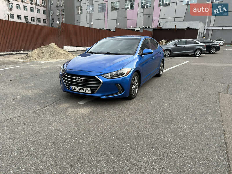 Седан Hyundai Elantra 2016 в Києві