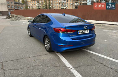 Седан Hyundai Elantra 2016 в 