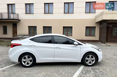 Седан Hyundai Elantra 2013 в 
