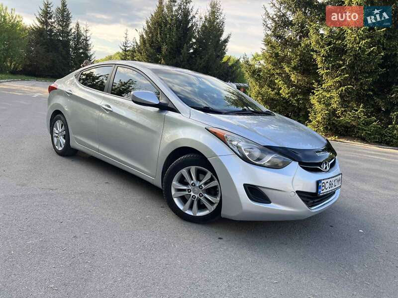 Седан Hyundai Elantra 2013 в 