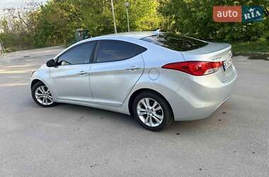 Седан Hyundai Elantra 2013 в 