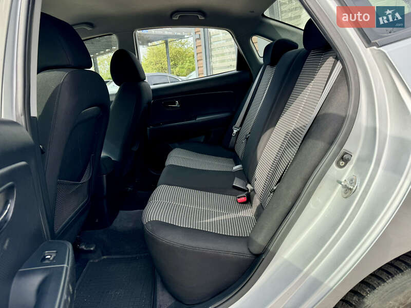 Седан Hyundai Elantra 2011 в Виннице