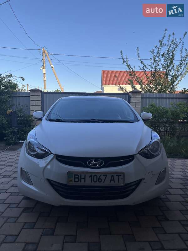 Седан Hyundai Elantra 2012 в Одессе