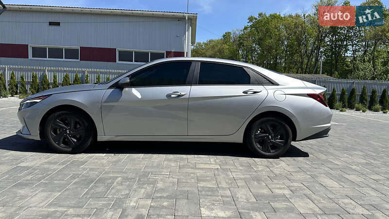 Седан Hyundai Elantra 2022 в Луцке