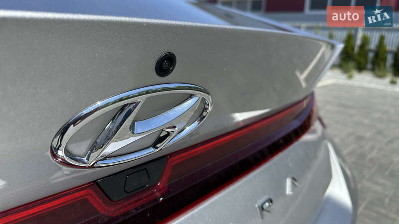 Седан Hyundai Elantra 2022 в Луцке