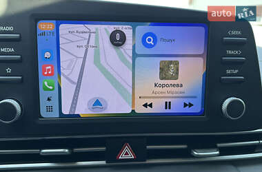 Седан Hyundai Elantra 2022 в 