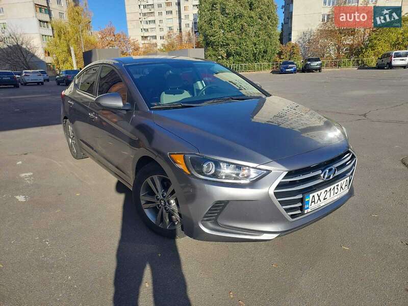 Седан Hyundai Elantra 2018 в 