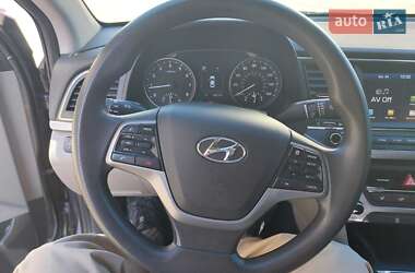 Седан Hyundai Elantra 2018 в 