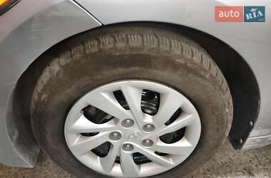 Седан Hyundai Elantra 2016 в 