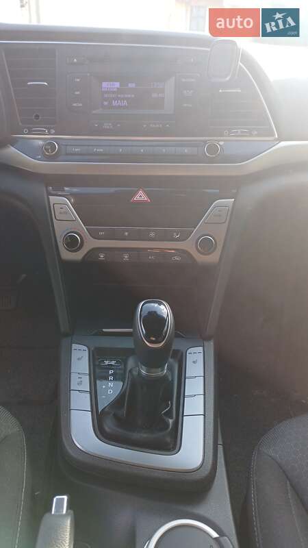 Седан Hyundai Elantra 2018 в Ізмаїлі