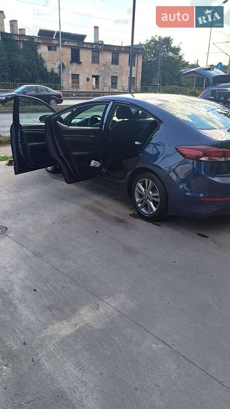 Седан Hyundai Elantra 2018 в Ізмаїлі